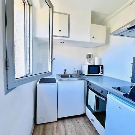 Studio, Piscine, Parking 아파트