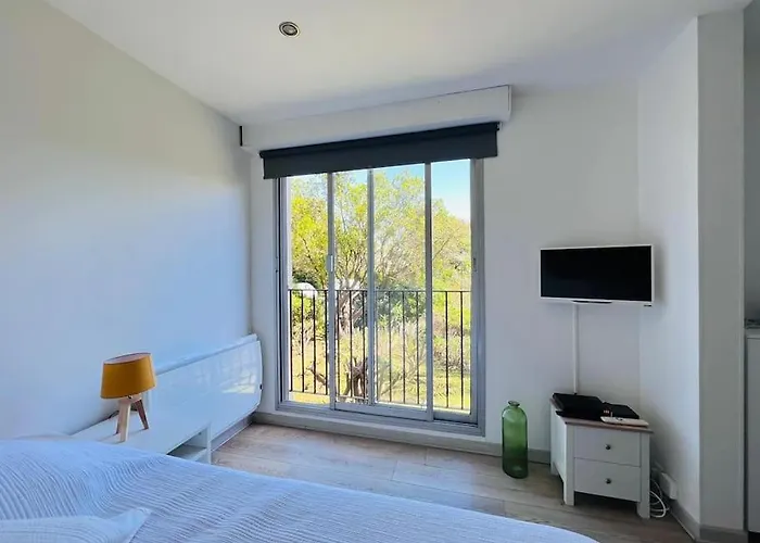 Апартаменти Studio, Piscine, Parking *